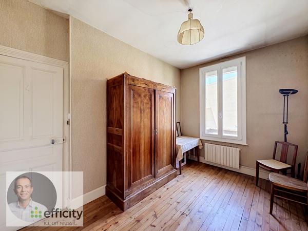 Maison
         4 pièces
        - 98 m² 185 000 € *