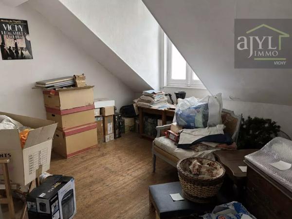 Maison
         5 pièces
        - 120 m² 440 000 € *