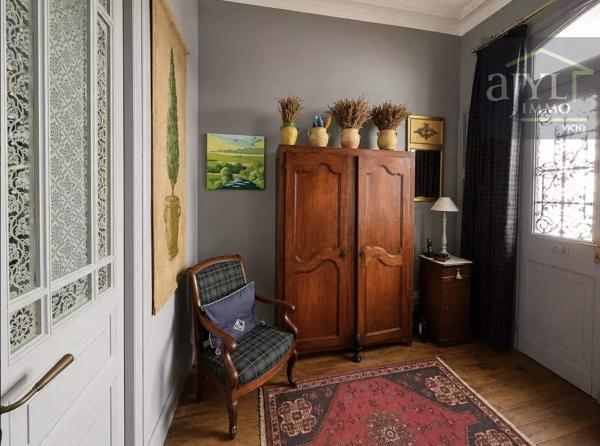 Maison
         5 pièces
        - 120 m² 440 000 € *