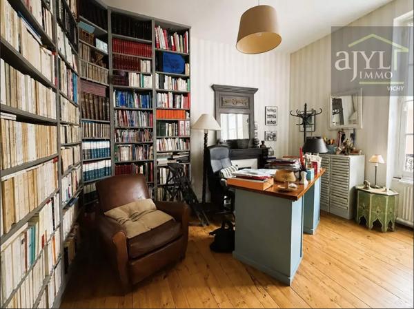 Maison
         5 pièces
        - 120 m² 440 000 € *