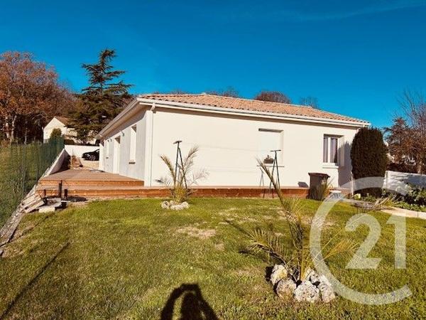 Maison à vendre  7 pièces - 125 m 2   ANGOULEME  - 16