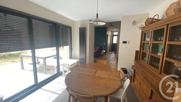 Maison à vendre  7 pièces - 125 m 2   ANGOULEME  - 16