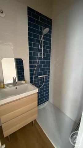 Maison à vendre  7 pièces - 125 m 2   ANGOULEME  - 16