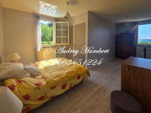 Exclusivité Manosque, Quartier Mont d'Or / Colombier,  Belle villa familiale de 151 m² , 5 chambres - Jardin clos, Piscine et Proximité du centre