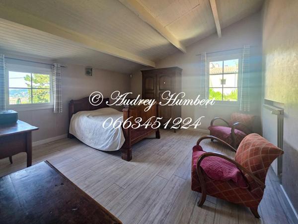 Exclusivité Manosque, Quartier Mont d'Or / Colombier,  Belle villa familiale de 151 m² , 5 chambres - Jardin clos, Piscine et Proximité du centre