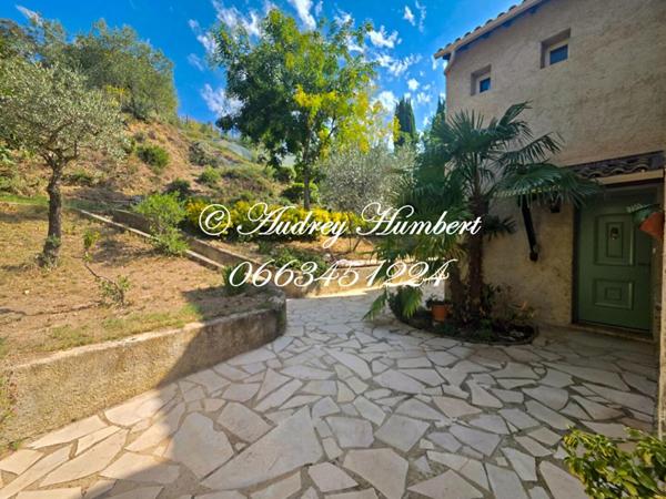 Exclusivité Manosque, Quartier Mont d'Or / Colombier,  Belle villa familiale de 151 m² , 5 chambres - Jardin clos, Piscine et Proximité du centre