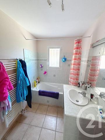 Maison à vendre  5 pièces - 92 m 2   ANGOULEME  - 16