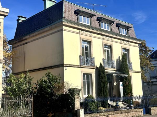 Immeuble de caractère  à usage Commercial