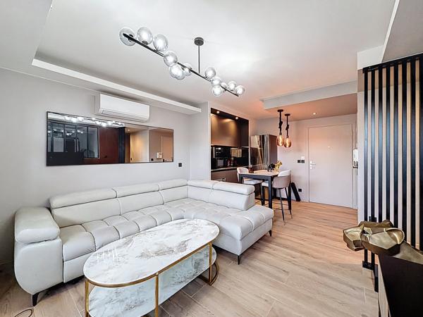 Bron (69500) Appartement Bron – T2 40 m² rénové – Balcon, Garage, T8