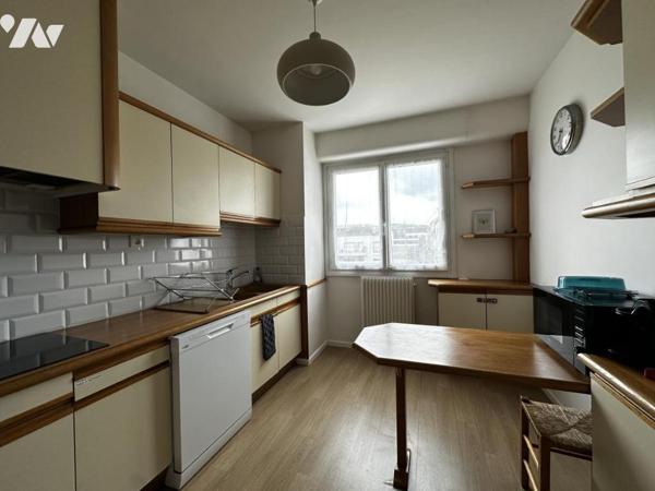 A VENDRE VANNES APPARTEMENT EN PARFAIT ETAT CENTRE VILLE - PARKING COUVERT