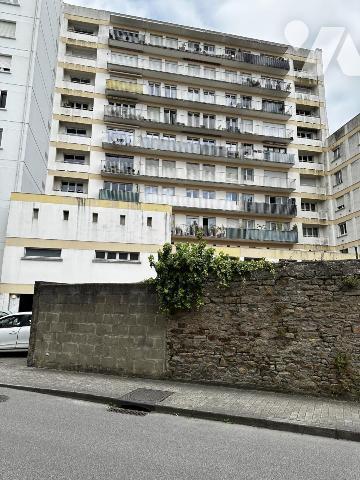 A VENDRE VANNES APPARTEMENT EN PARFAIT ETAT CENTRE VILLE - PARKING COUVERT