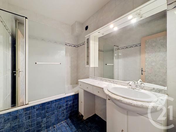 Appartement T4 à vendre  4 pièces - 85 m 2   LORMONT  - 33