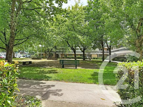 Appartement T4 à vendre  4 pièces - 85 m 2   LORMONT  - 33