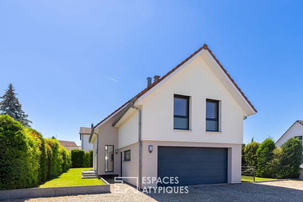Maison familiale contemporaine à la frontière Suisse