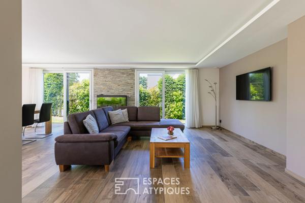 Maison familiale contemporaine à la frontière Suisse