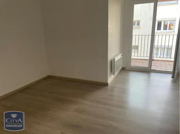 Appartement à louer 3 pièces 81.86m² Sète (34200)