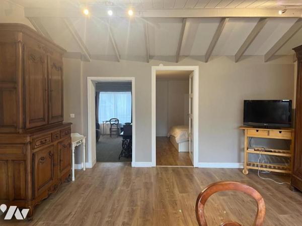 Quartier saint Gilles Maison de ville avec jardin