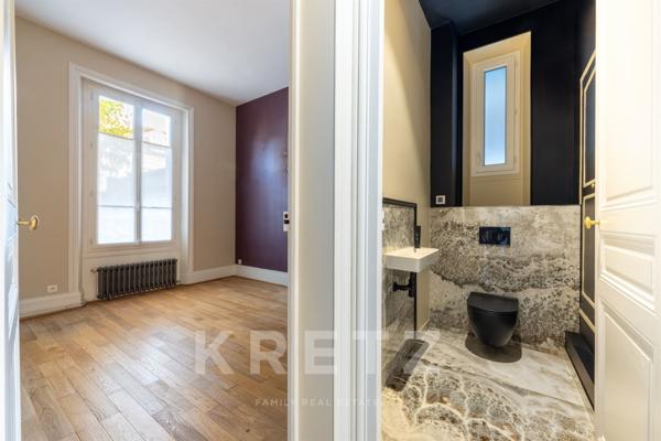 Hôtel particulier avec jardin et piscine, au coeur de Fontainebleau