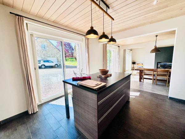 Maison à vendre 6 pièces avec deuxième maison à rénover, double, garage, 11700 m2 terrain LE MESNILBUS (50)