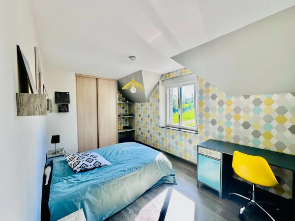 Maison à vendre 6 pièces avec deuxième maison à rénover, double, garage, 11700 m2 terrain LE MESNILBUS (50)