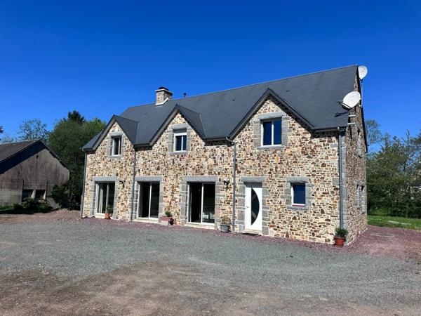 Maison à vendre 6 pièces avec deuxième maison à rénover, double, garage, 11700 m2 terrain LE MESNILBUS (50)