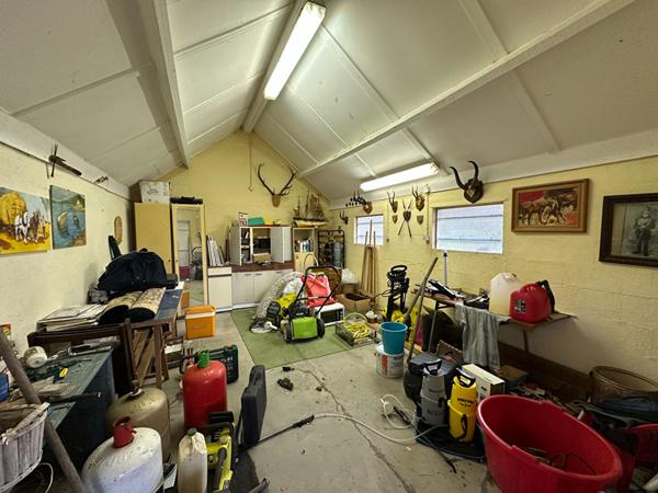 DEOLS - Pavillon de plain-pied (90 m²) -  2/3 chambres - Garage - Terrain 952 m²