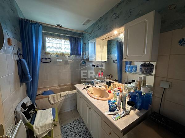 DEOLS - Pavillon de plain-pied (90 m²) -  2/3 chambres - Garage - Terrain 952 m²