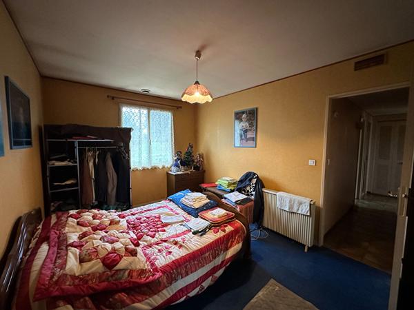 DEOLS - Pavillon de plain-pied (90 m²) -  2/3 chambres - Garage - Terrain 952 m²