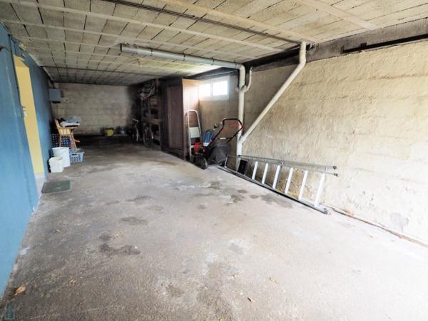 Maison sur sous-sol cinq chambres