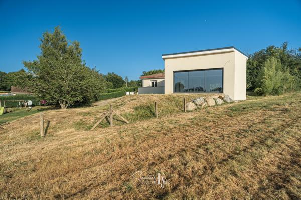 Maison
         5 pièces
        - 158 m² Exclusivité 227 500 € *