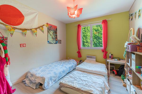Maison
         5 pièces
        - 158 m² Exclusivité 227 500 € *