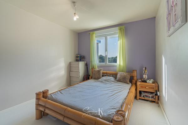 Maison
         5 pièces
        - 158 m² Exclusivité 227 500 € *