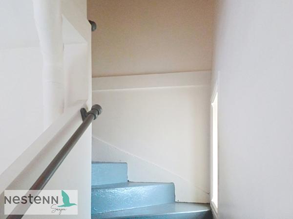 A vendre à 450 mètres du centre de Saujon,pavillon, 111 m², 4 chambres,terrain arboré de 810 m²,garage.