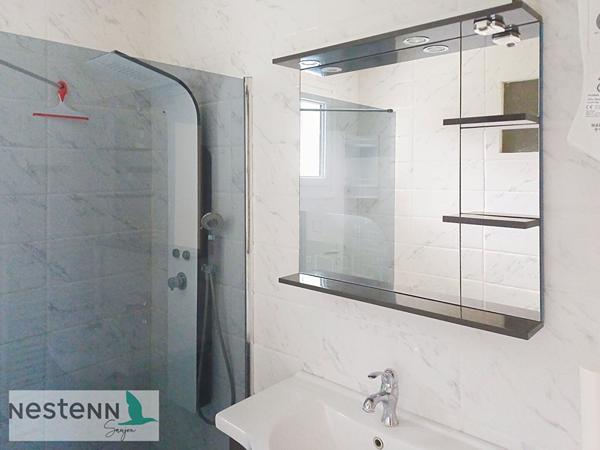 A vendre à 450 mètres du centre de Saujon,pavillon, 111 m², 4 chambres,terrain arboré de 810 m²,garage.