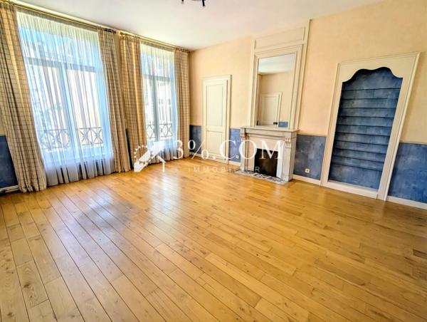 Maison
                                                                                                                                                                                                                                                                                                                        12 pièce(s)                                                                                                                                                                                                          8 chambre(s)                                                                                                                                                                                                          530  m²