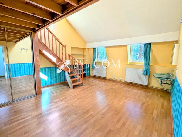Maison
                                                                                                                                                                                                                                                                                                                        12 pièce(s)                                                                                                                                                                                                          8 chambre(s)                                                                                                                                                                                                          530  m²