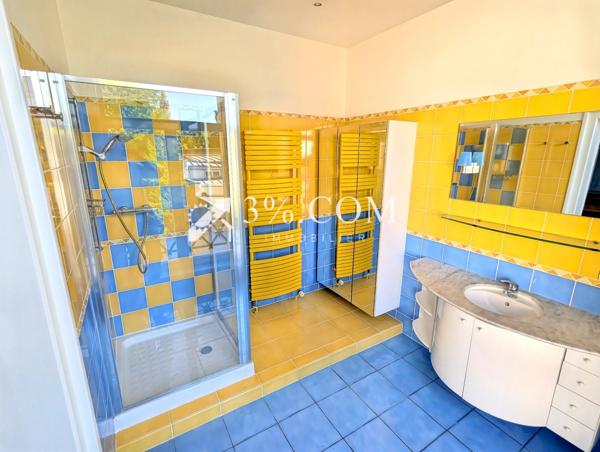 Maison
                                                                                                                                                                                                                                                                                                                        12 pièce(s)                                                                                                                                                                                                          8 chambre(s)                                                                                                                                                                                                          530  m²