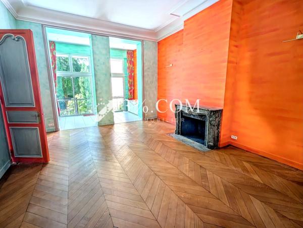 Maison
                                                                                                                                                                                                                                                                                                                        12 pièce(s)                                                                                                                                                                                                          8 chambre(s)                                                                                                                                                                                                          530  m²