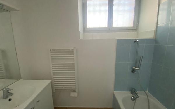 Appartement à vendre    3 pièces • 56 m2 Bordeaux