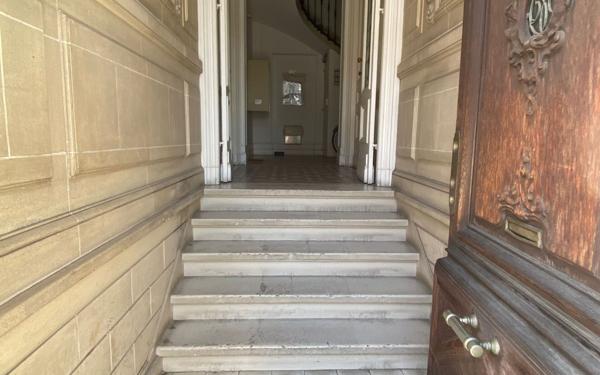 Appartement à vendre    3 pièces • 56 m2 Bordeaux