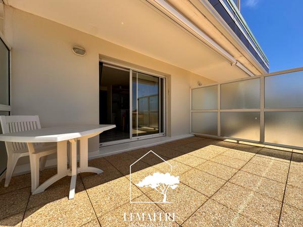 Appartement vue mer avec terrasse et parking