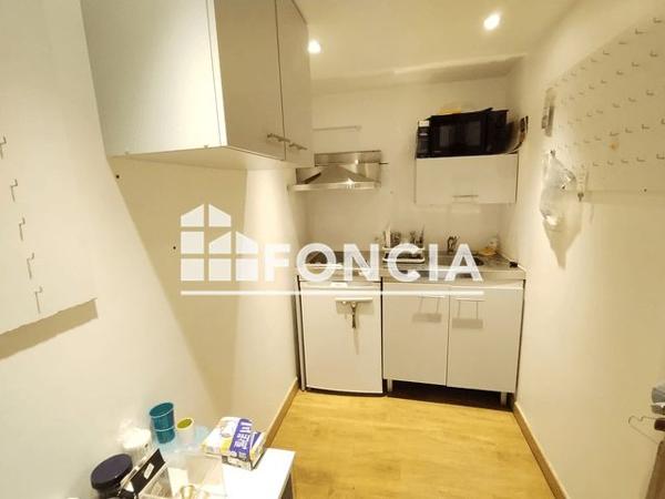 Location Local commercial 2 pièces 65 m² - 4 Avenue Gambetta Hyères 83400