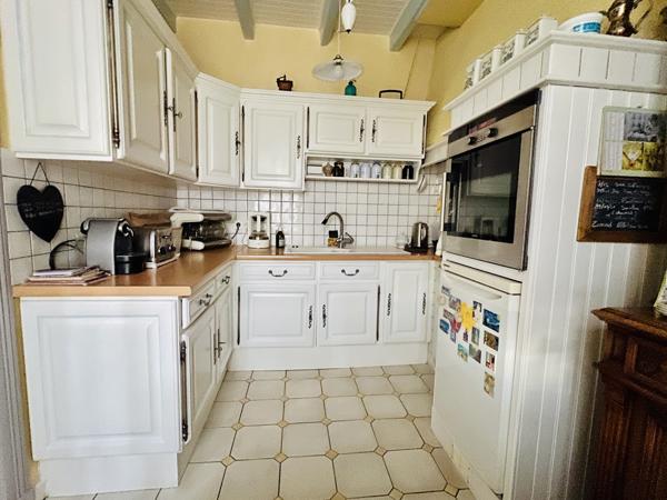 Liniers (86800) 20MIN CENTRE-VILLE POITIERS -Maison de charme - 5 chambres - piscine -jardin