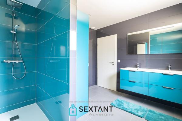 Orléat, quartier des Pinèdes, maison neuve de 270m²