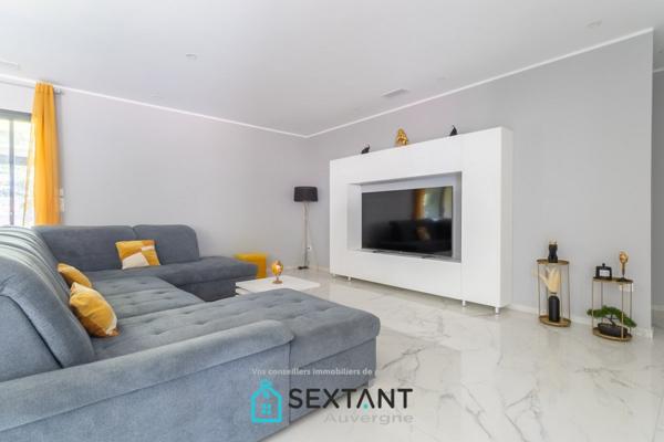 Orléat, quartier des Pinèdes, maison neuve de 270m²