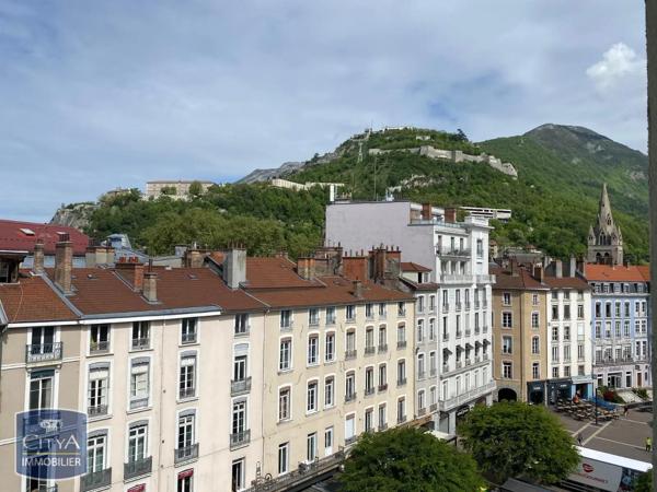 Appartement à louer 4 pièces 117.13m² Grenoble (38000)