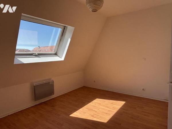 LILLE - rue Nationale - Appartement Type 5 d'environ 103m² balcons, parking et cave
