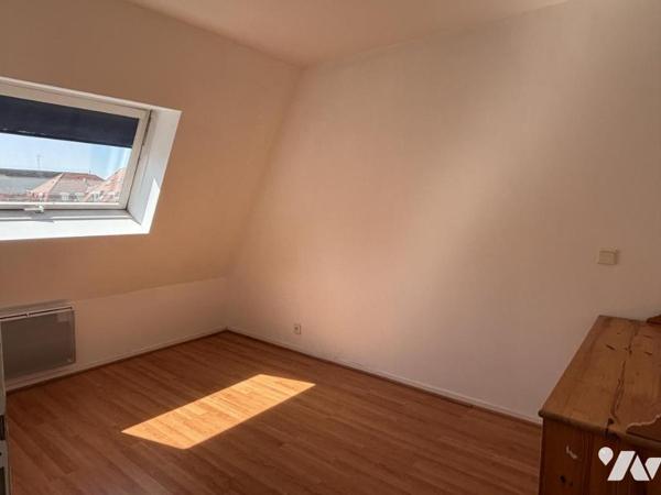 LILLE - rue Nationale - Appartement Type 5 d'environ 103m² balcons, parking et cave