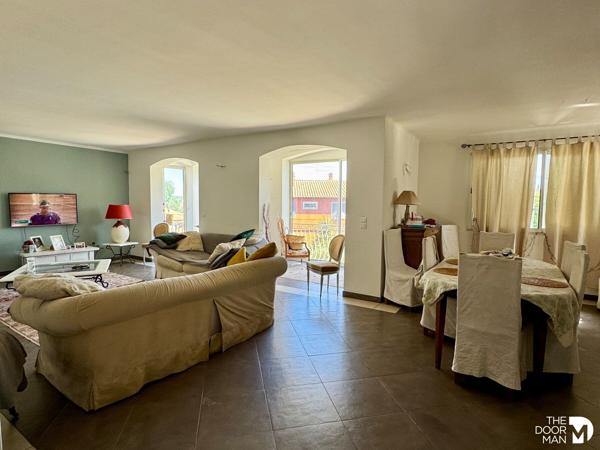 Maison - À vendre - 259 m² - SOLLIES-PONT | The Door Man