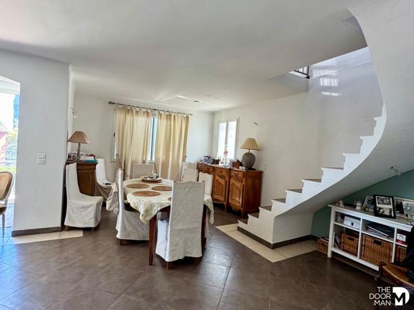 Maison - À vendre - 259 m² - SOLLIES-PONT | The Door Man